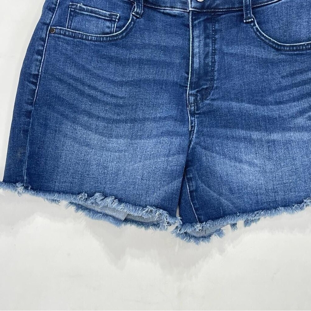 Nine West Women’s Jeans Shorts Size 4 Blue Denim Jean Ripped Hem - Picture 5 of 16